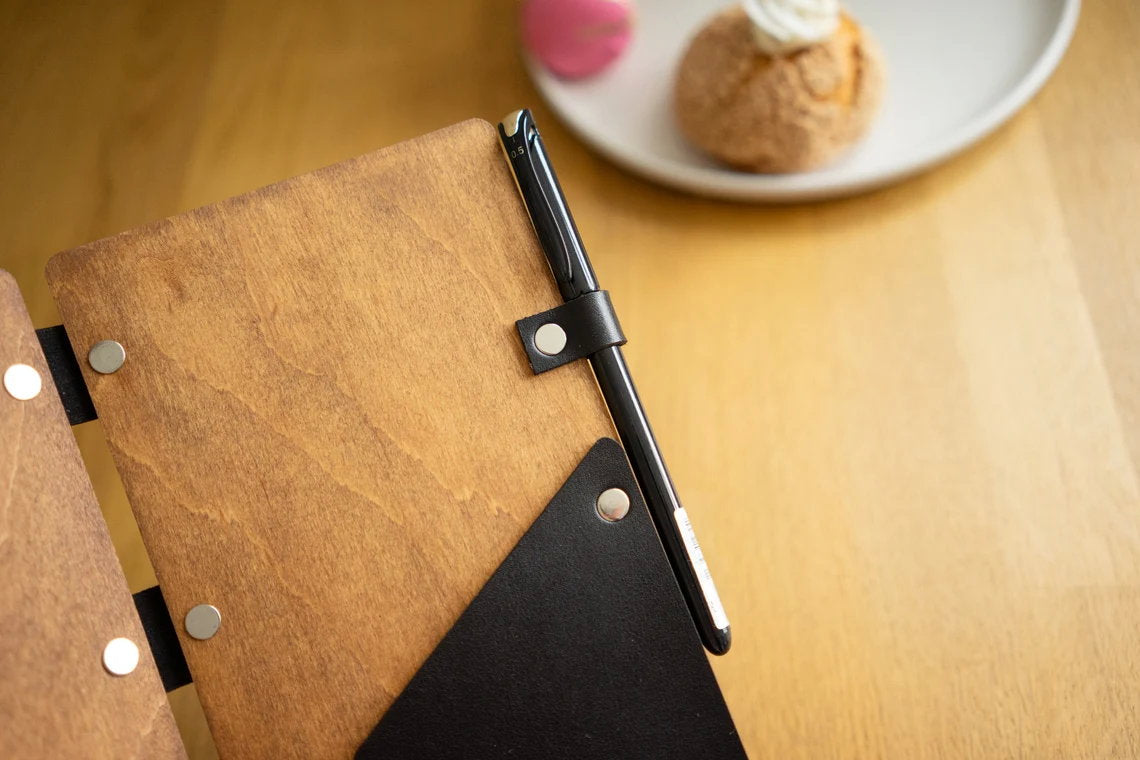 Check Holder with pen, Wooden Check Presenter, FREE ENGRAVING, ch-104