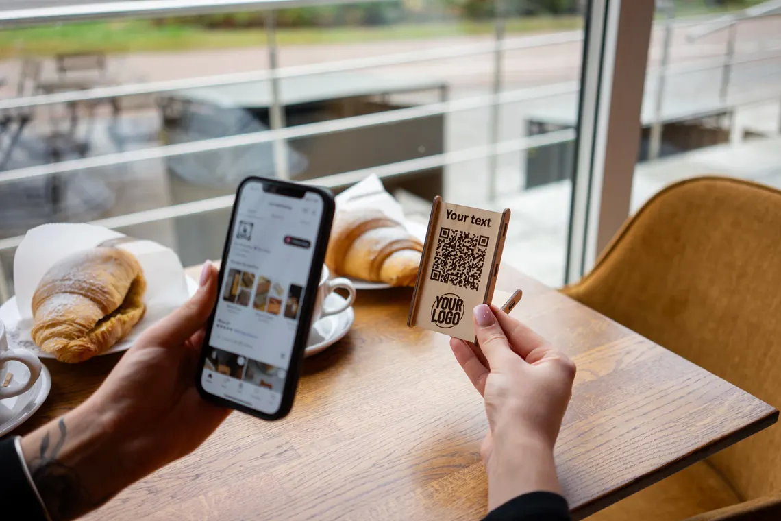 QR code menu, QR code menu sign, Wooden qr cod sign, q-107