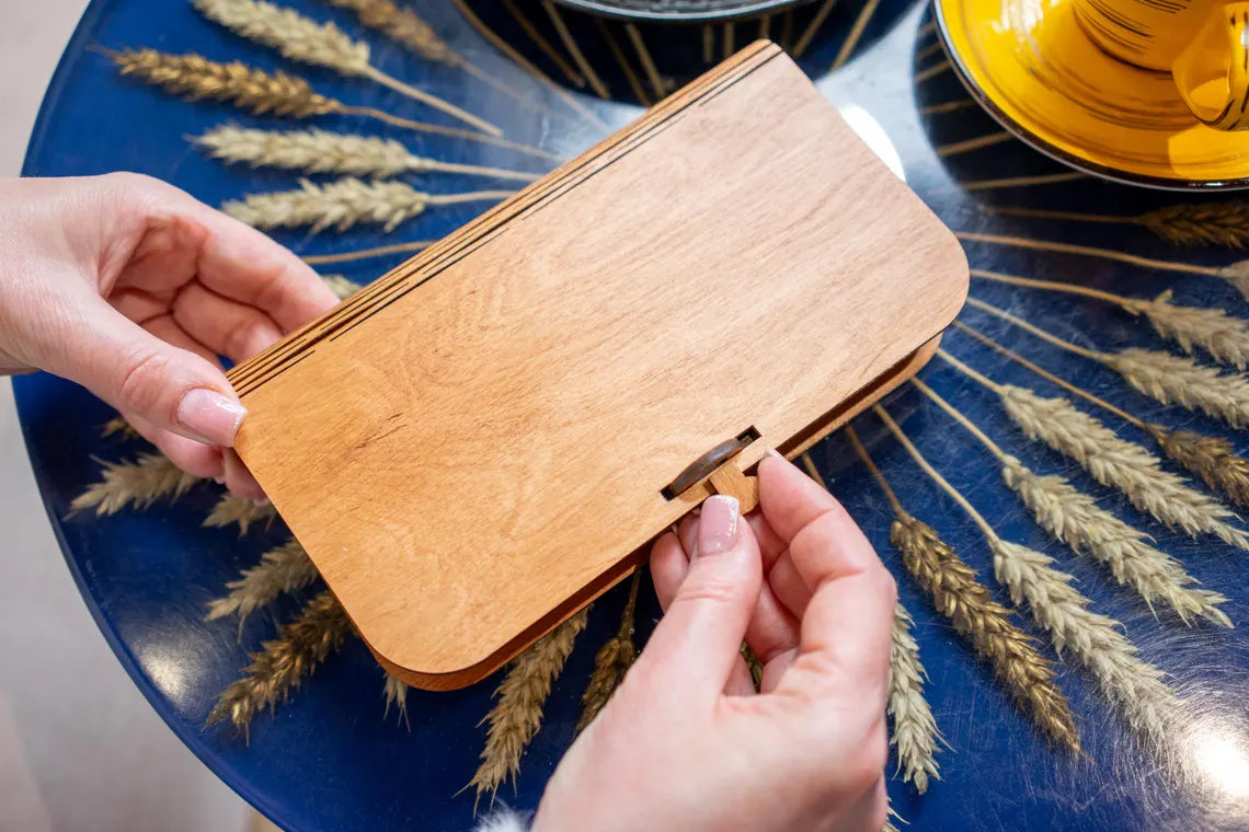 Rustic Wooden Check Presenter, Bill Holder for Restaurants and Cafés FREE ENGRAVING