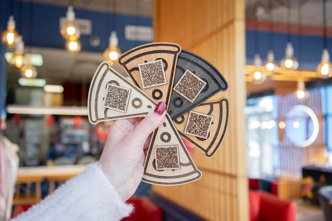 Pizza shaped QR code – Personalized Contactless Menu Stand for Restaurants, Bars, Cafes