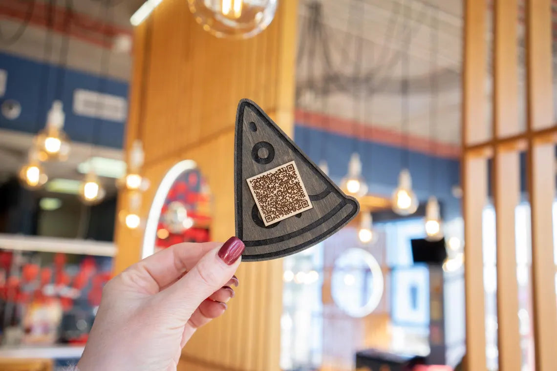 Pizza shaped QR code – Personalized Contactless Menu Stand for Restaurants, Bars, Cafes