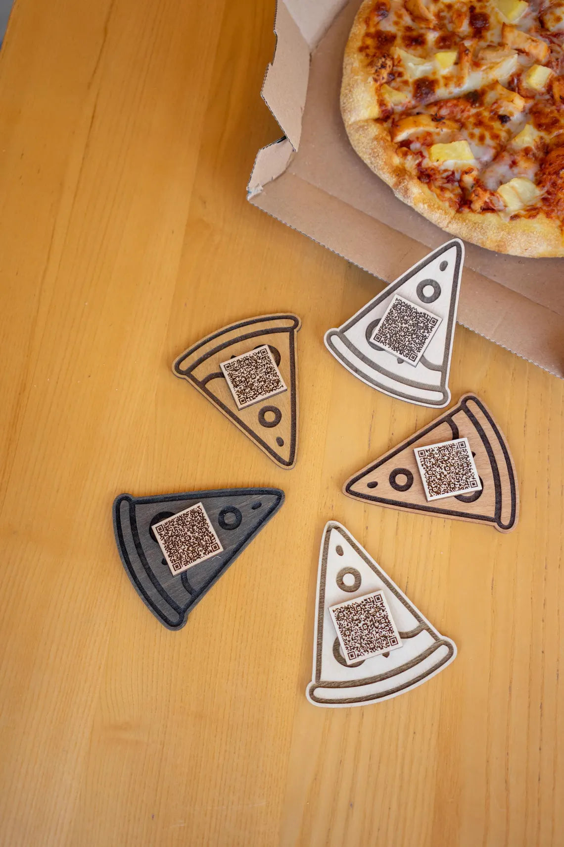 Pizza shaped QR code – Personalized Contactless Menu Stand for Restaurants, Bars, Cafes