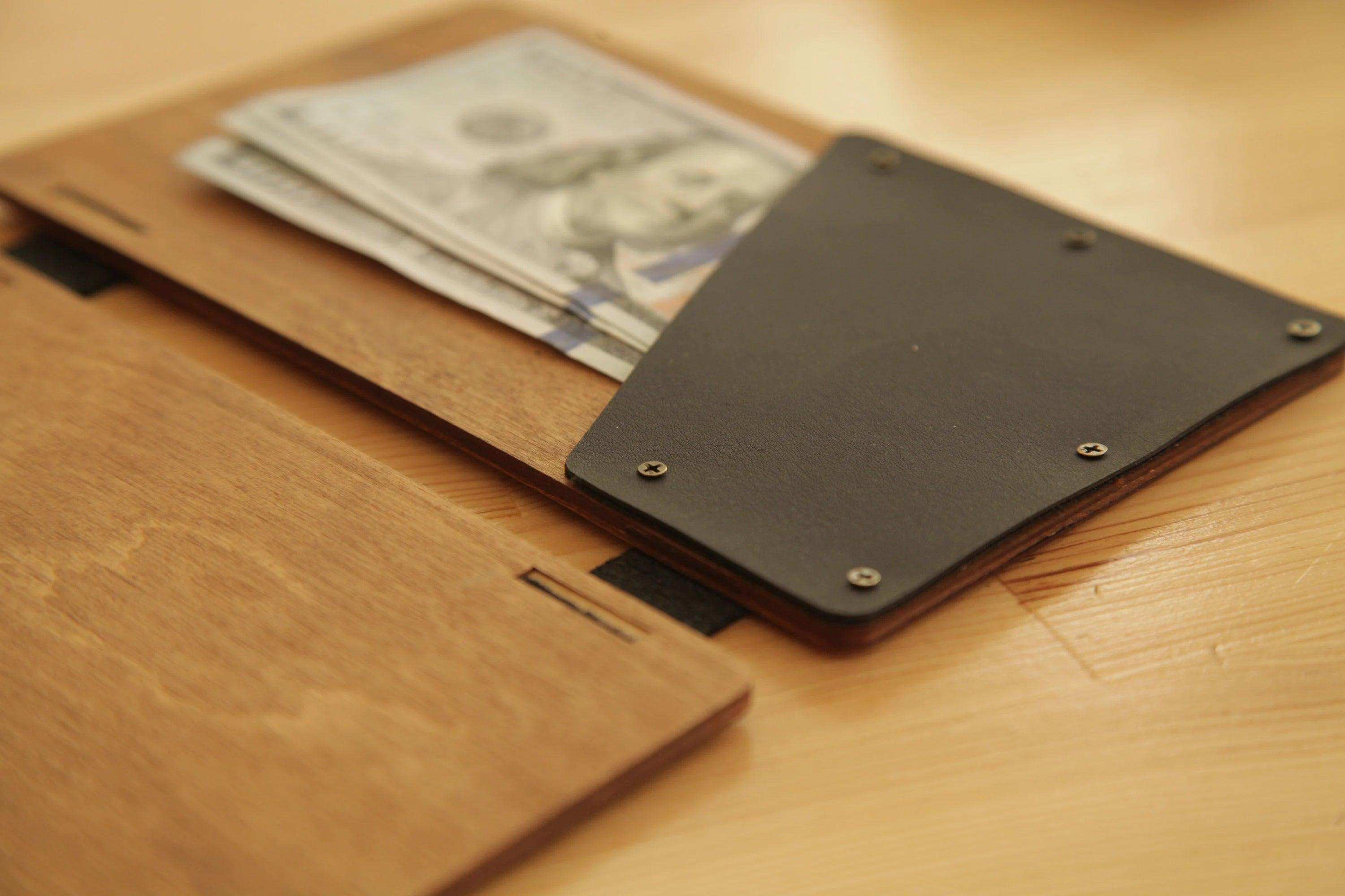 Personalized Restaurant Check Presenter