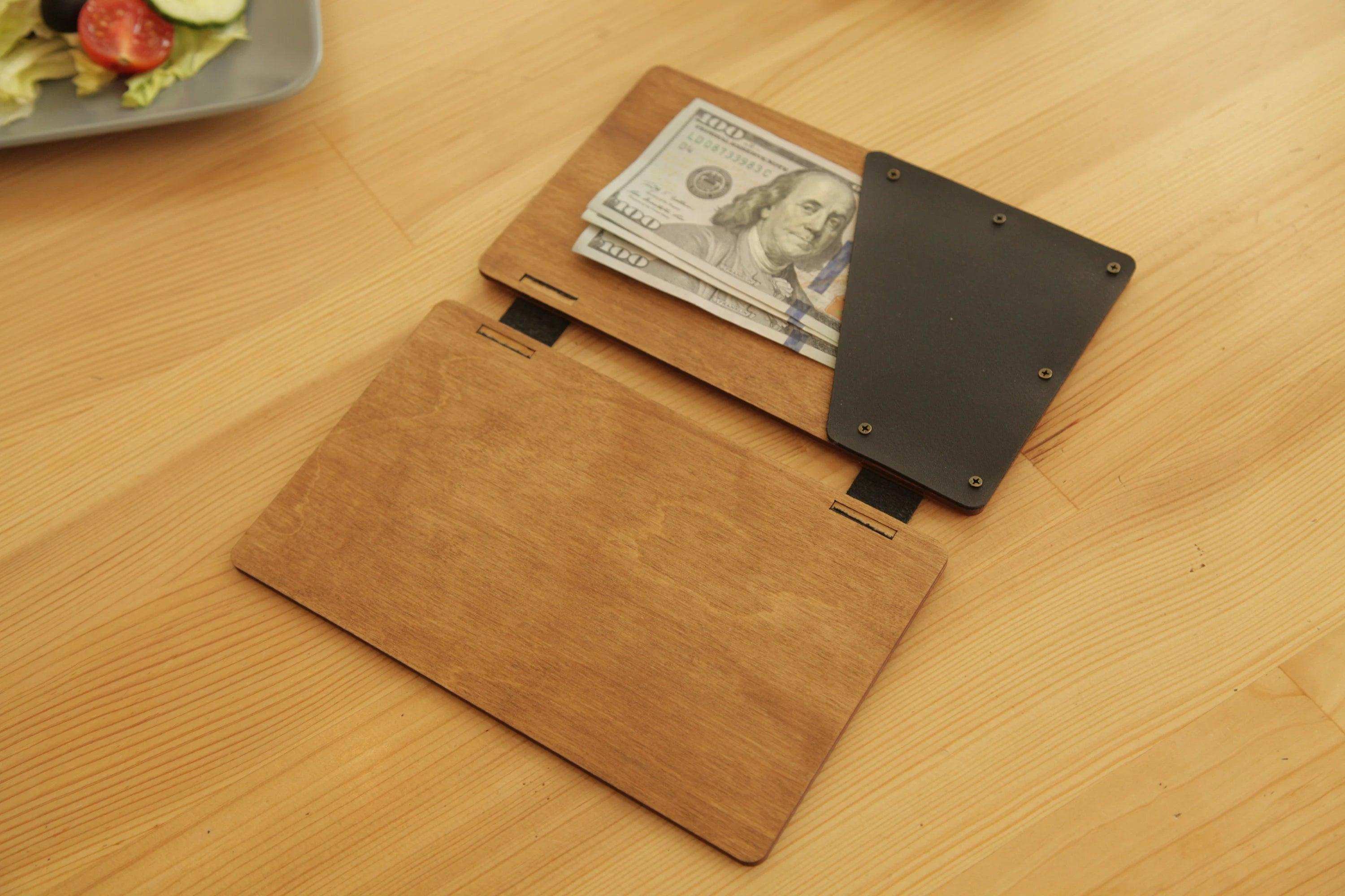 Personalized Restaurant Check Presenter