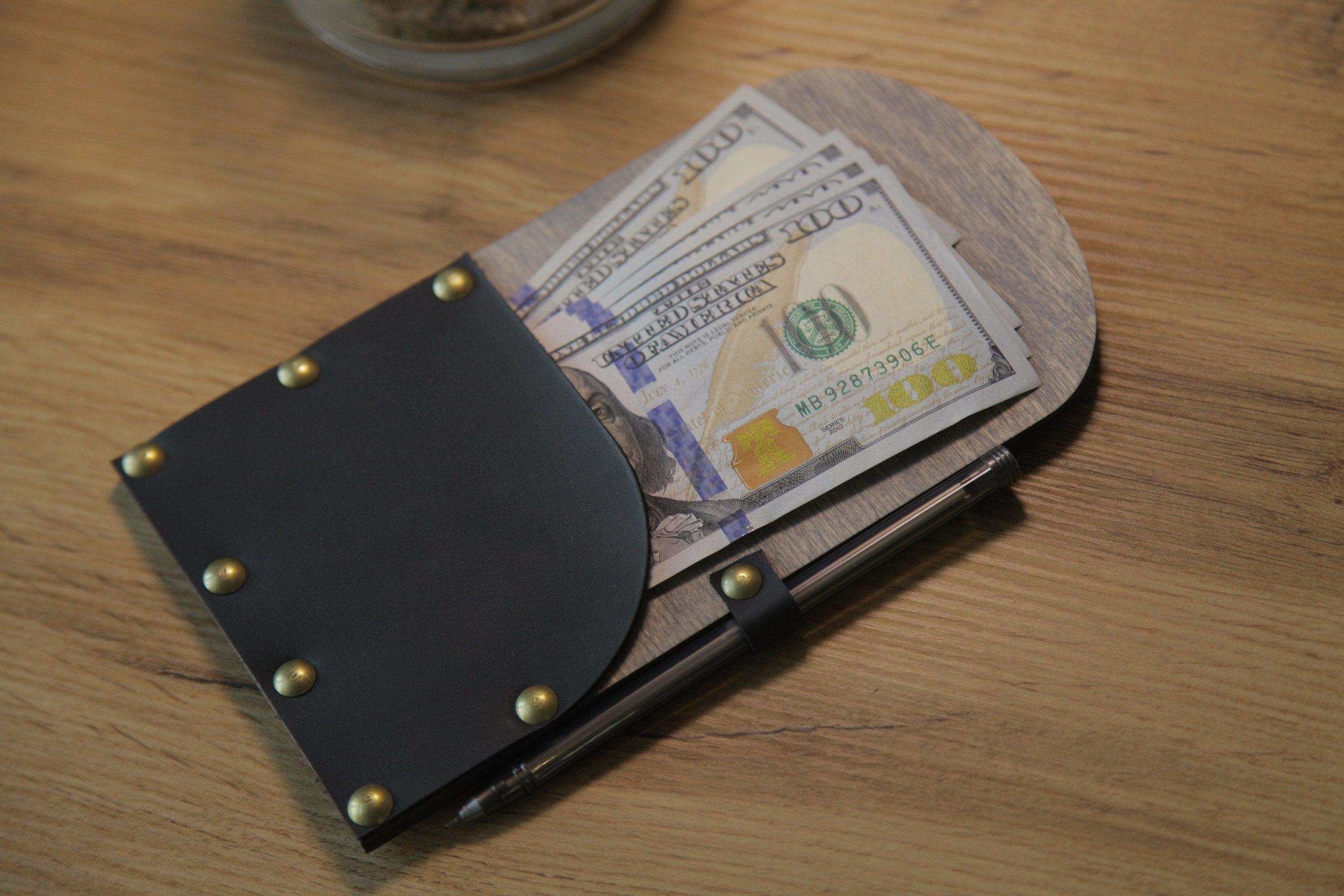 Wooden Check Presenter with Pen Holder