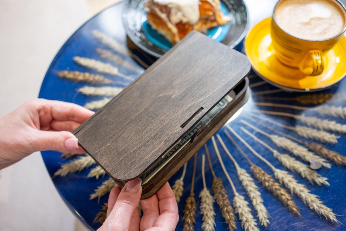 Bill Holder, Check Holder, Restaurant Check Presenter, Check Presenter, Guest Check Presenter, Wooden Check Presenter, FREE ENGRAVING