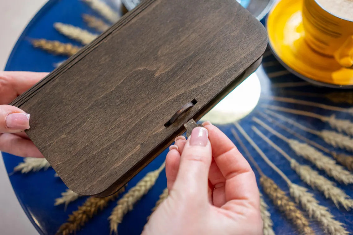 Check Holder, Restaurant Check Presenter, Check Presenter, Bill Holder, Guest Check Presenter, Wooden Check Presenter, FREE ENGRAVING
